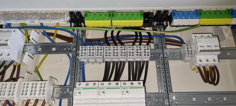 Elektroinstallation Dwayn Rader 03